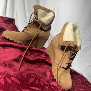 Nautica Tan Wedge Boots with Cozy Lining